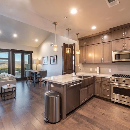 Blackstone Luxury 2Br, Walk To Skiing At Cabriolet, Mountain View, Shared Pool And Hot Tub, Gym Park City Kültér fotó